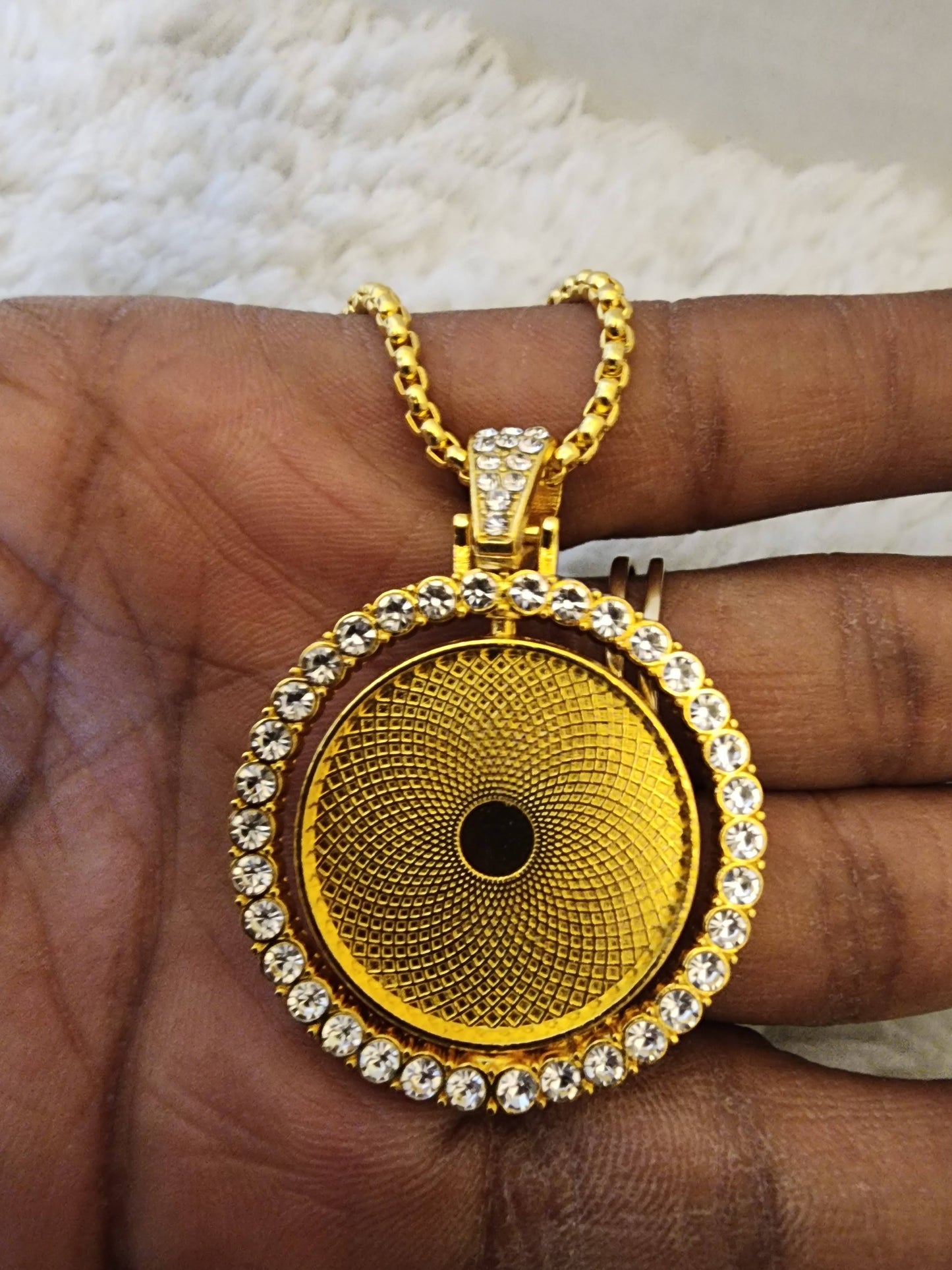 Timeless Elegance Meets Personal Touch!